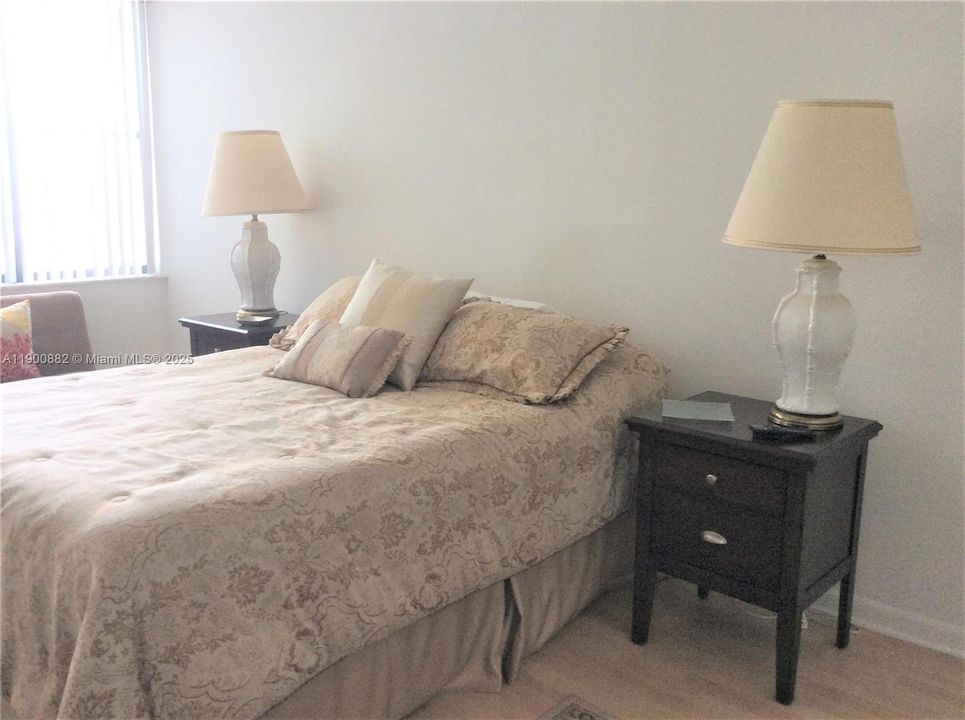 For Rent: $2,600 (2 beds, 2 baths, 1273 Square Feet)