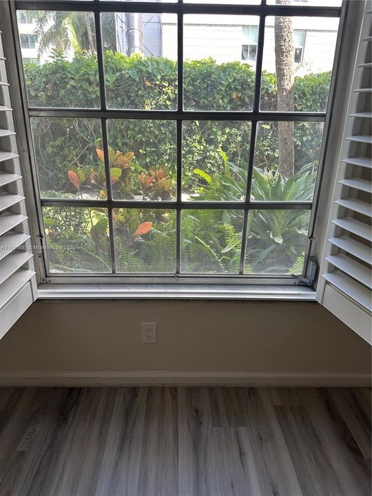 For Rent: $2,200 (2 beds, 2 baths, 1178 Square Feet)