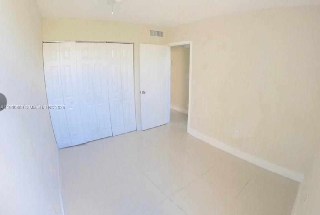 For Sale: $205,000 (2 beds, 1 baths, 760 Square Feet)