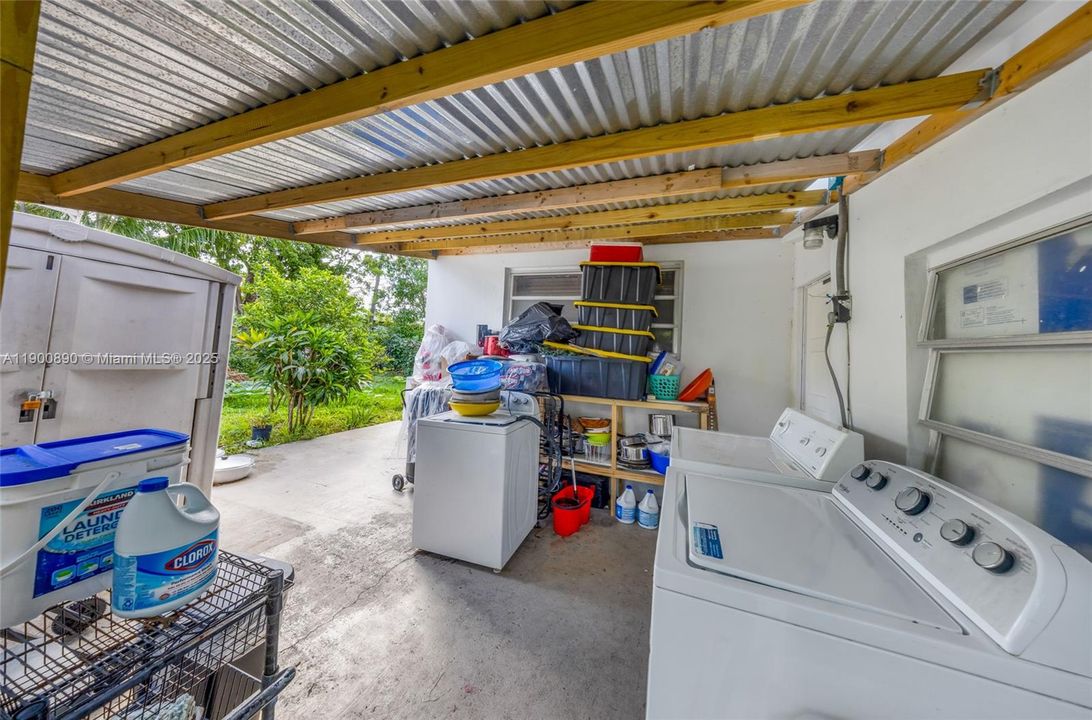 For Sale: $620,000 (3 beds, 1 baths, 1204 Square Feet)