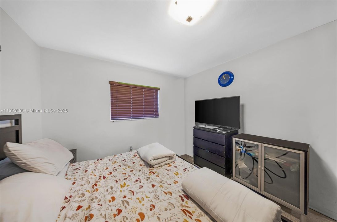 For Sale: $620,000 (3 beds, 1 baths, 1204 Square Feet)