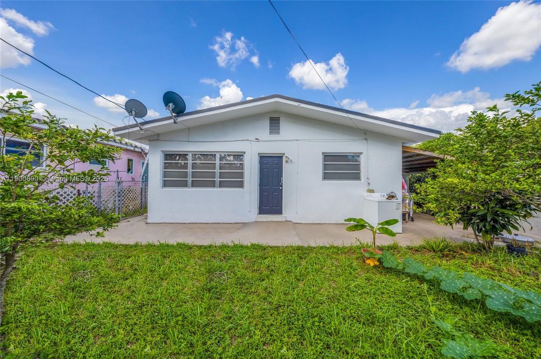 For Sale: $620,000 (3 beds, 1 baths, 1204 Square Feet)