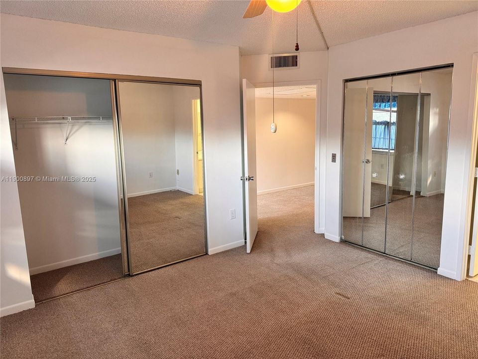 Activo con contrato: $1,650 (1 camas, 1 baños, 986 Pies cuadrados)