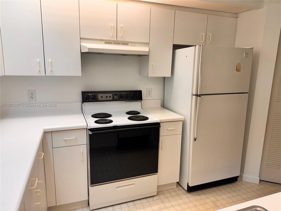 Activo con contrato: $1,650 (1 camas, 1 baños, 986 Pies cuadrados)