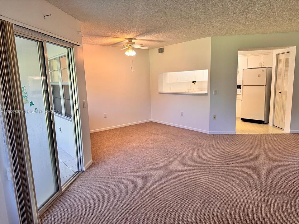 Activo con contrato: $1,650 (1 camas, 1 baños, 986 Pies cuadrados)