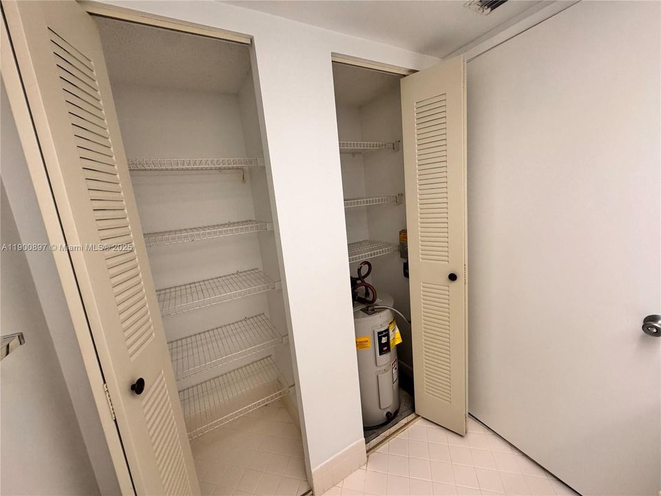 Activo con contrato: $1,650 (1 camas, 1 baños, 986 Pies cuadrados)