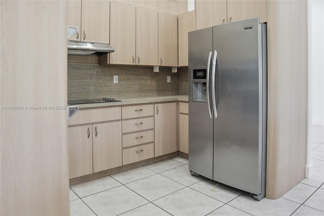 Active With Contract: $3,500 (4 beds, 3 baths, 2770 Square Feet)