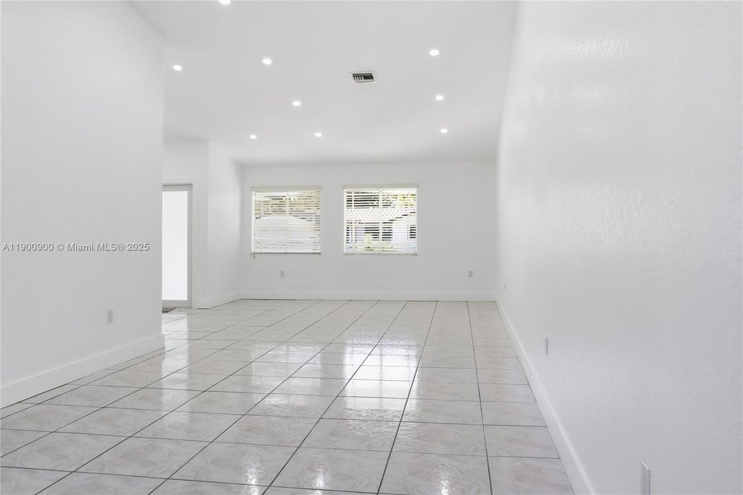 Active With Contract: $3,500 (4 beds, 3 baths, 2770 Square Feet)