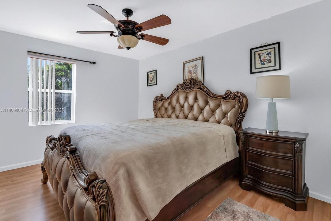 For Sale: $740,000 (4 beds, 2 baths, 2866 Square Feet)