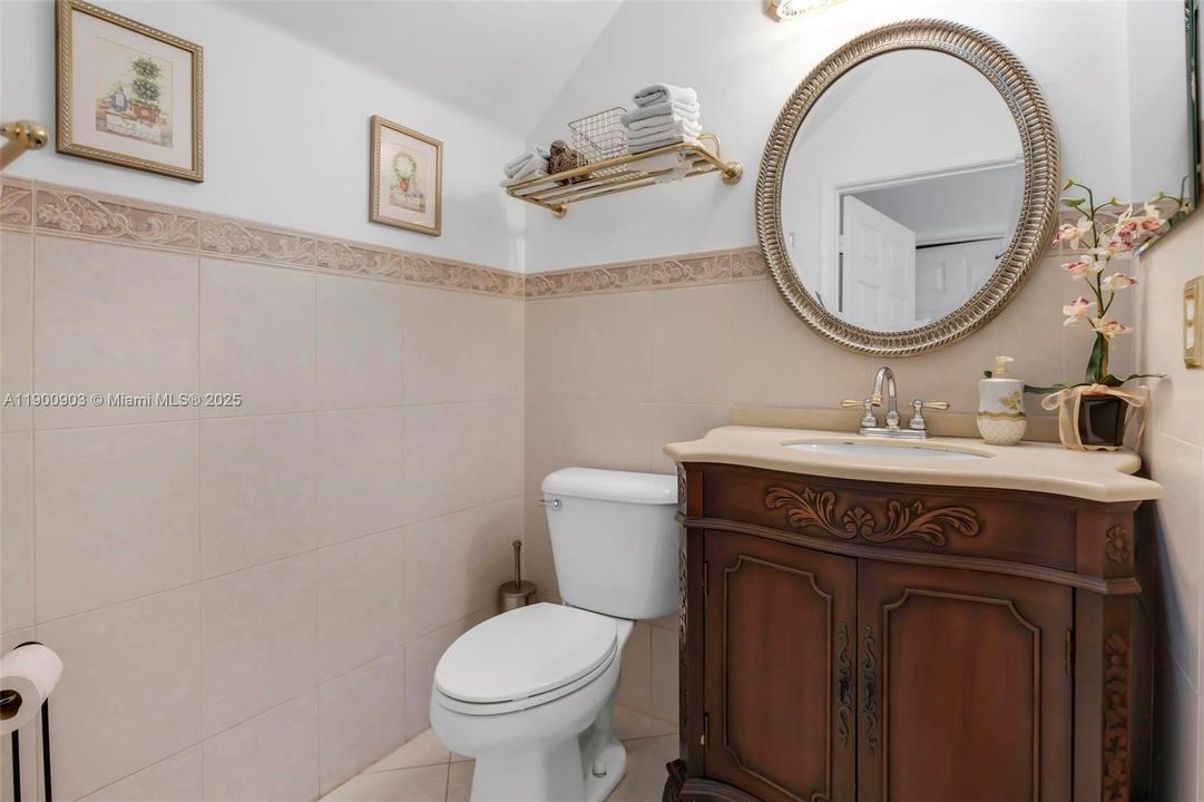 For Sale: $740,000 (4 beds, 2 baths, 2866 Square Feet)