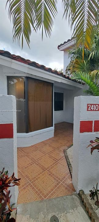 For Sale: $335,000 (3 beds, 2 baths, 1125 Square Feet)