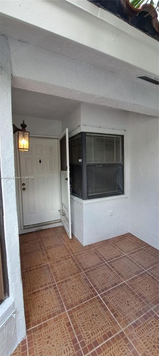 For Sale: $335,000 (3 beds, 2 baths, 1125 Square Feet)