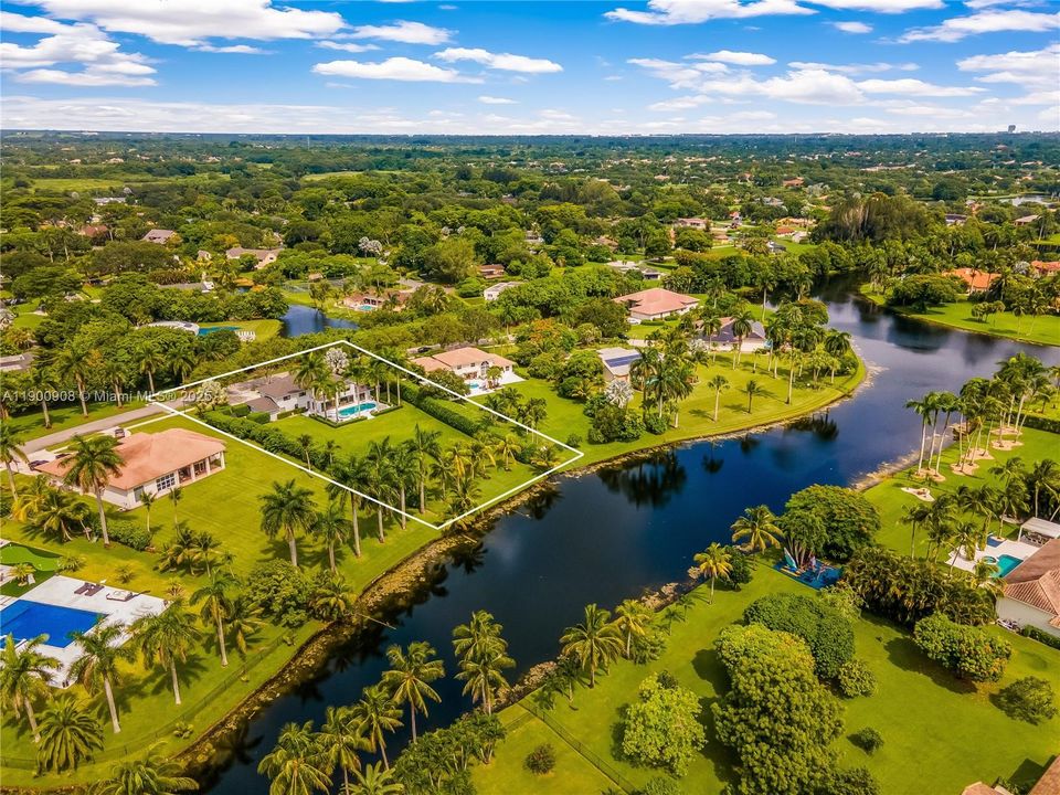 В аренду: $13,500 (5 спален, 3 ванн, 3766 Квадратных фут)