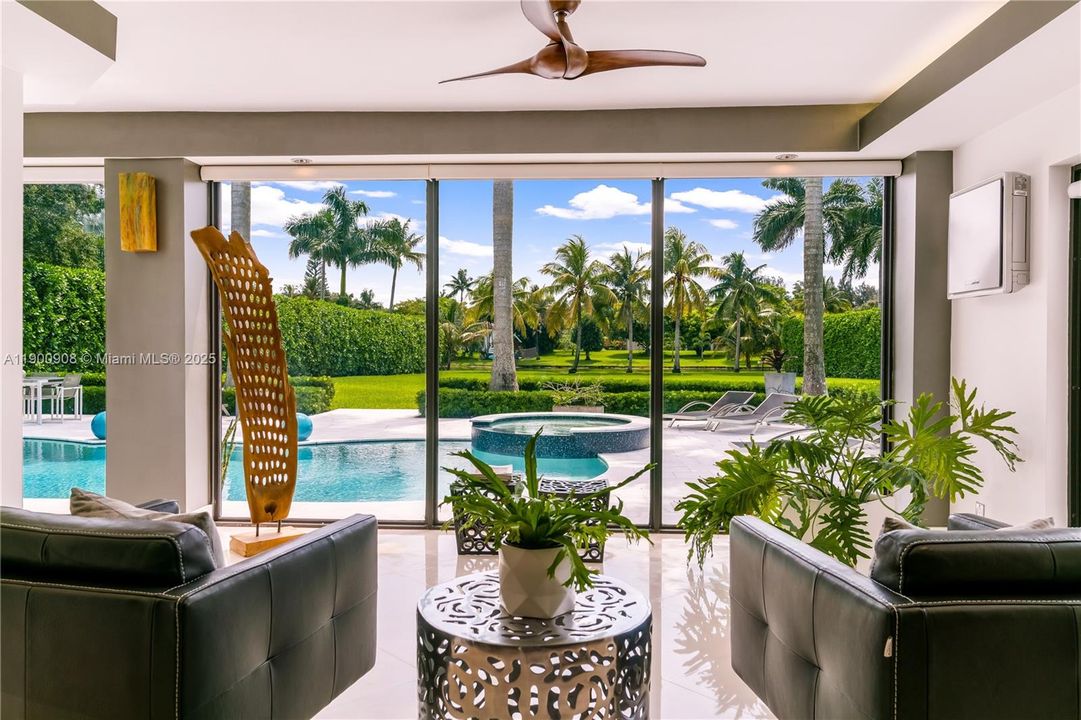 В аренду: $13,500 (5 спален, 3 ванн, 3766 Квадратных фут)