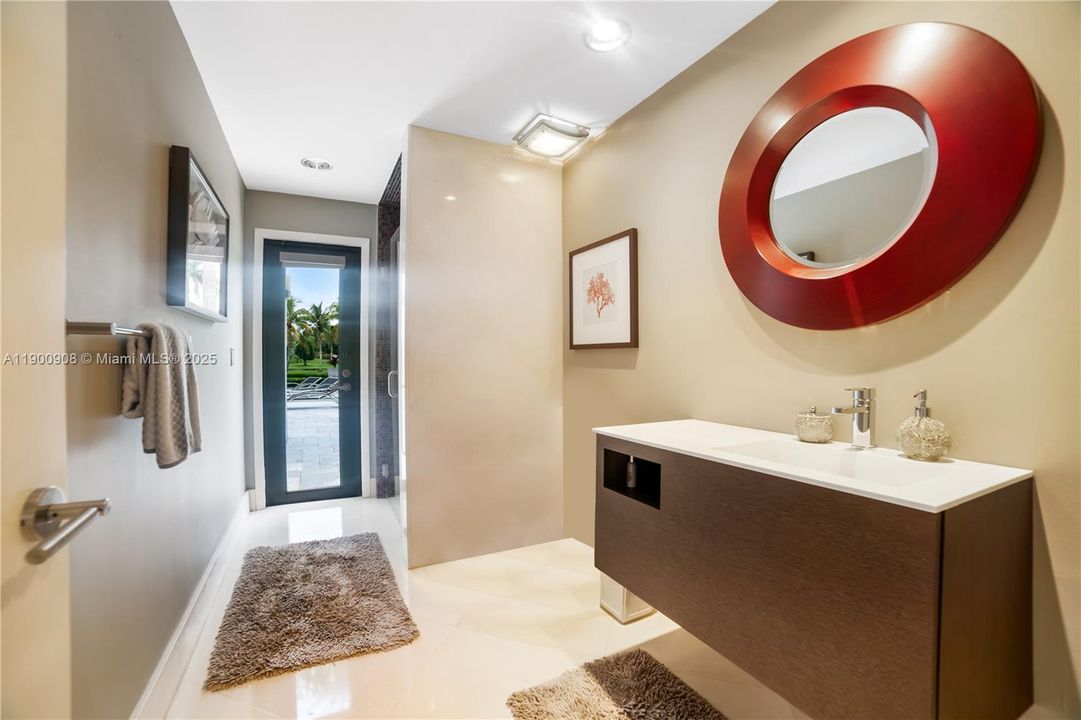 В аренду: $13,500 (5 спален, 3 ванн, 3766 Квадратных фут)