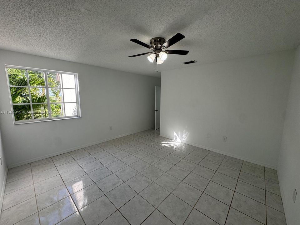 Recently Rented: $3,300 (4 beds, 2 baths, 2052 Square Feet)