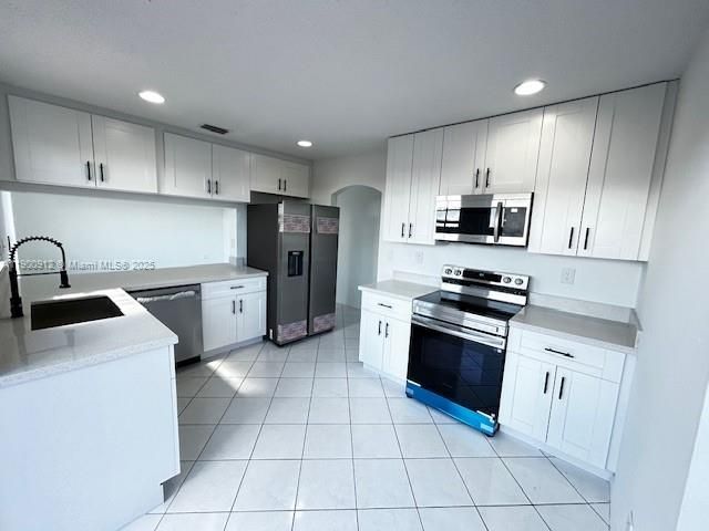 Recently Rented: $3,300 (4 beds, 2 baths, 2052 Square Feet)