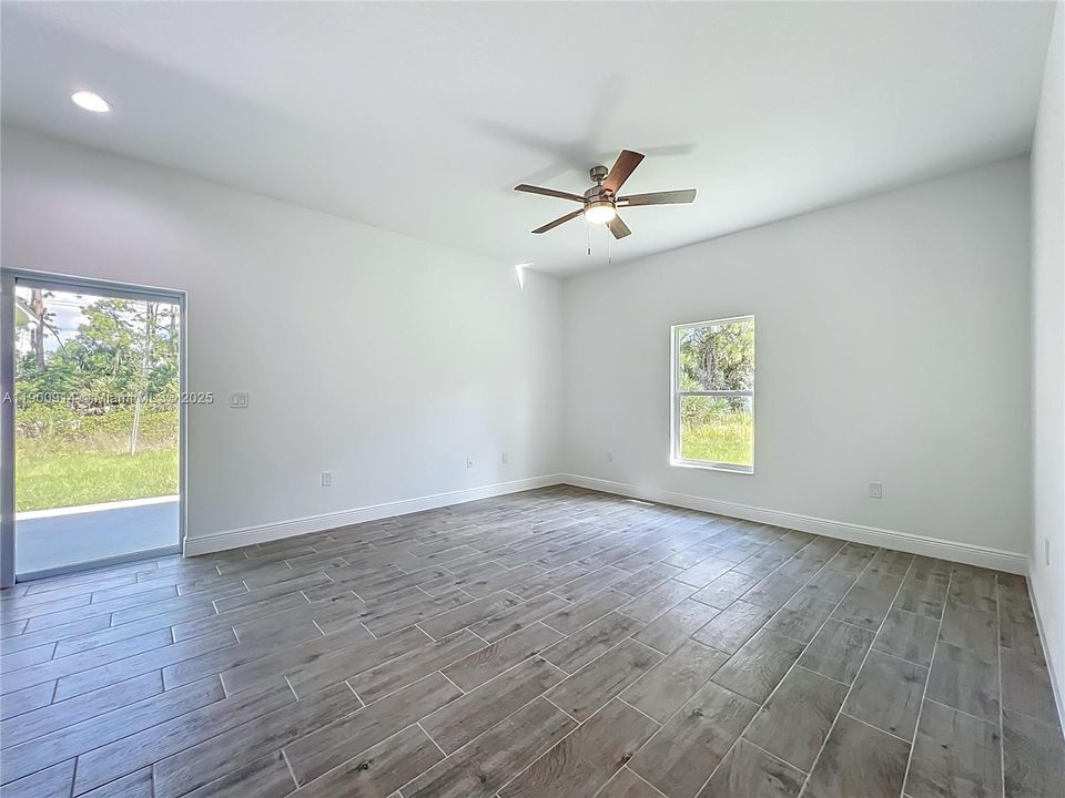 待售: $340,000 (3 贝兹, 2 浴室, 0 平方英尺)