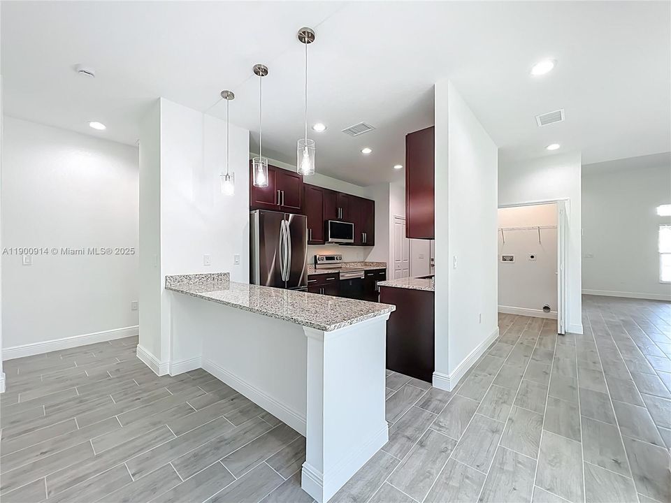 待售: $340,000 (3 贝兹, 2 浴室, 0 平方英尺)