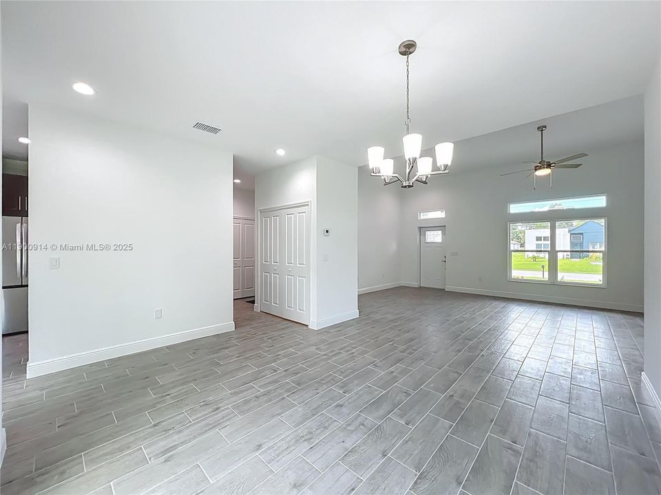 待售: $340,000 (3 贝兹, 2 浴室, 0 平方英尺)