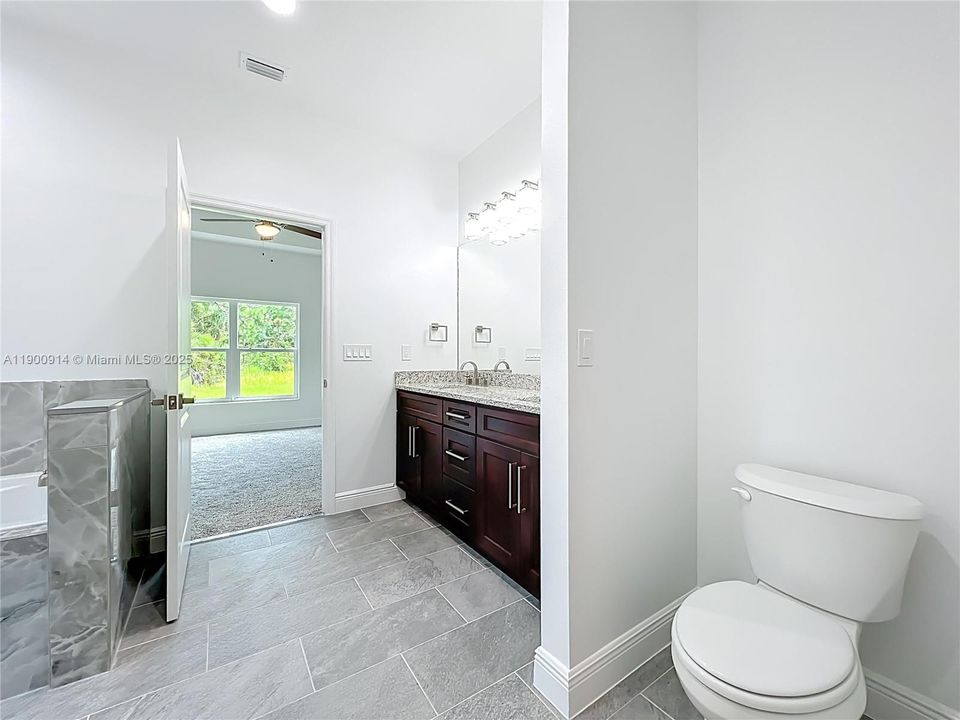 待售: $340,000 (3 贝兹, 2 浴室, 0 平方英尺)