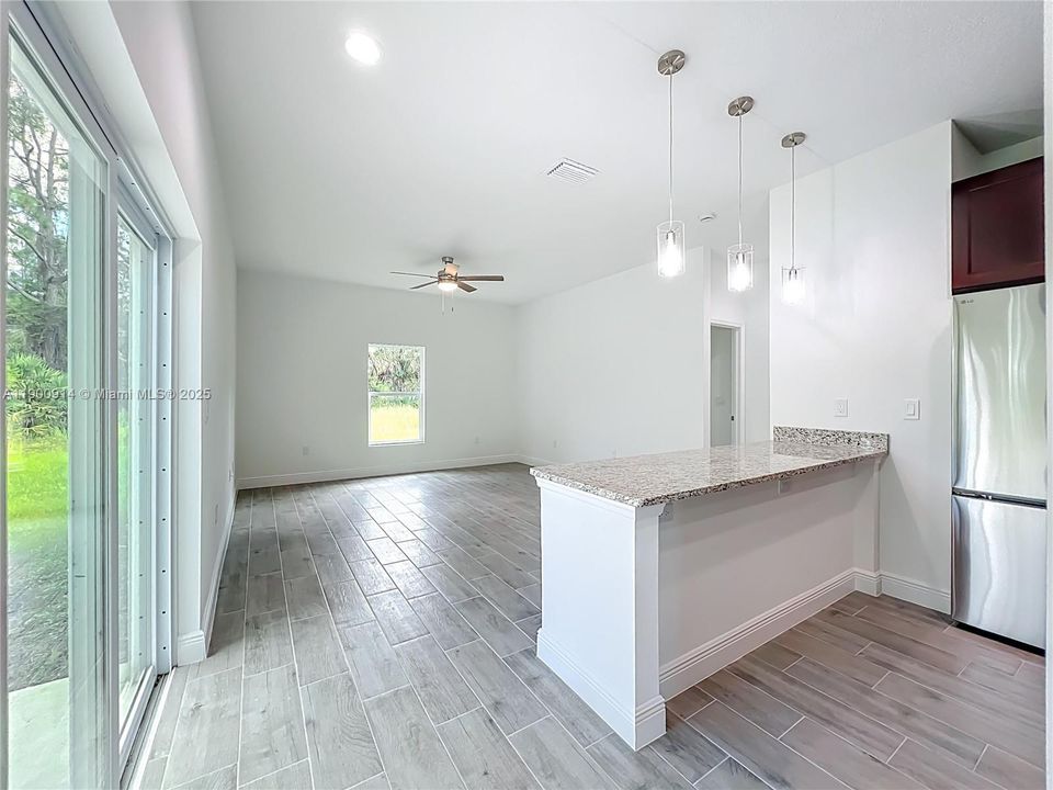 待售: $340,000 (3 贝兹, 2 浴室, 0 平方英尺)