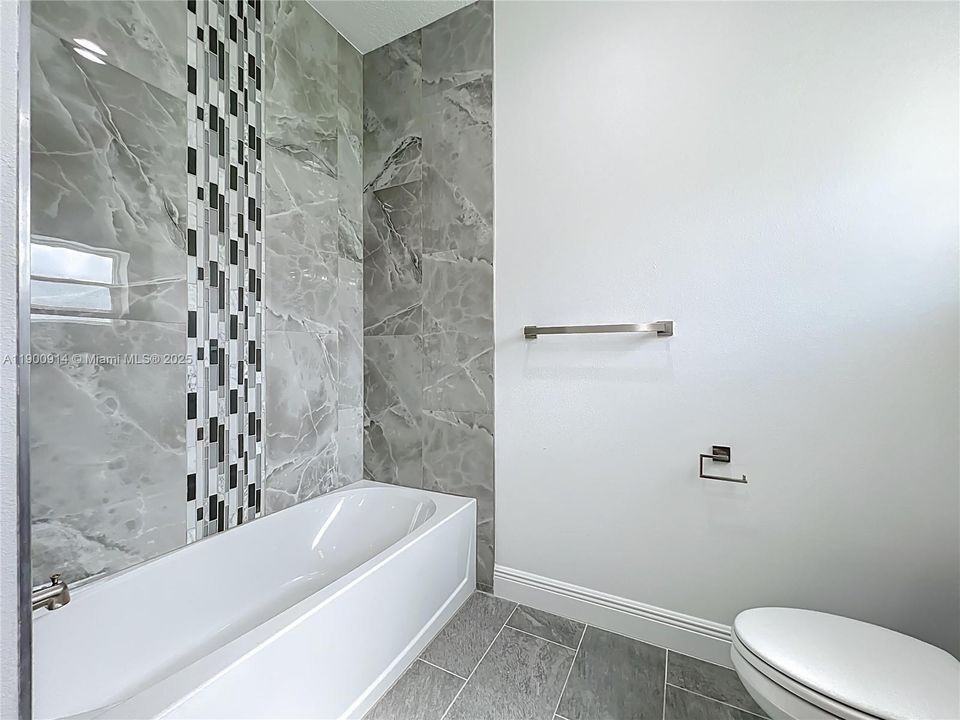 待售: $340,000 (3 贝兹, 2 浴室, 0 平方英尺)