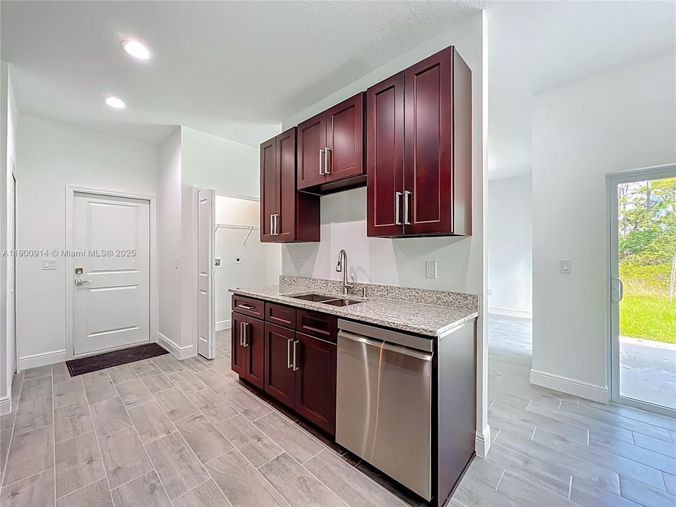 待售: $340,000 (3 贝兹, 2 浴室, 0 平方英尺)