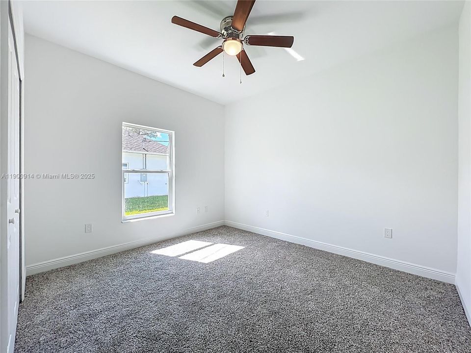 待售: $340,000 (3 贝兹, 2 浴室, 0 平方英尺)