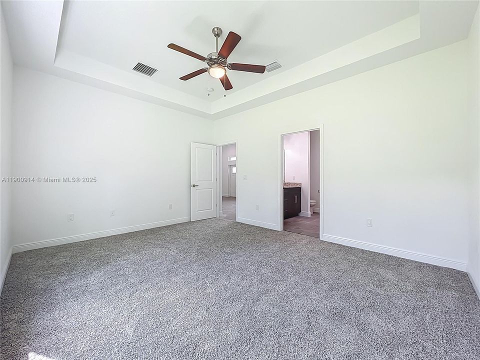 待售: $340,000 (3 贝兹, 2 浴室, 0 平方英尺)