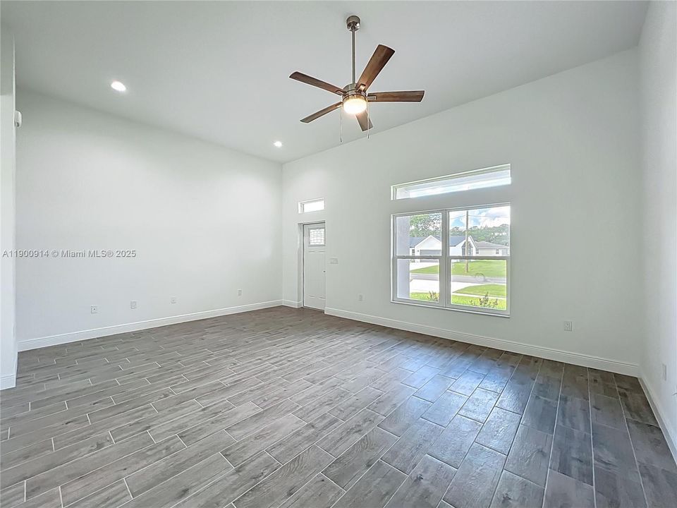 待售: $340,000 (3 贝兹, 2 浴室, 0 平方英尺)