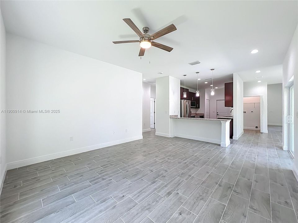 待售: $340,000 (3 贝兹, 2 浴室, 0 平方英尺)