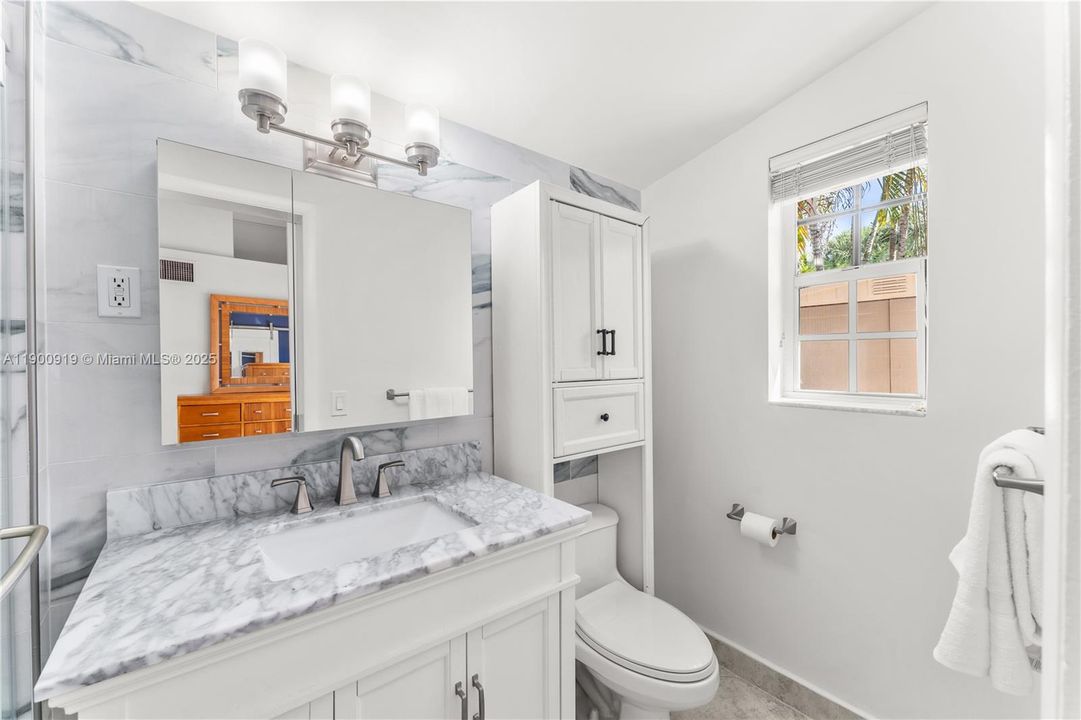 For Sale: $1,150,000 (3 beds, 2 baths, 1521 Square Feet)