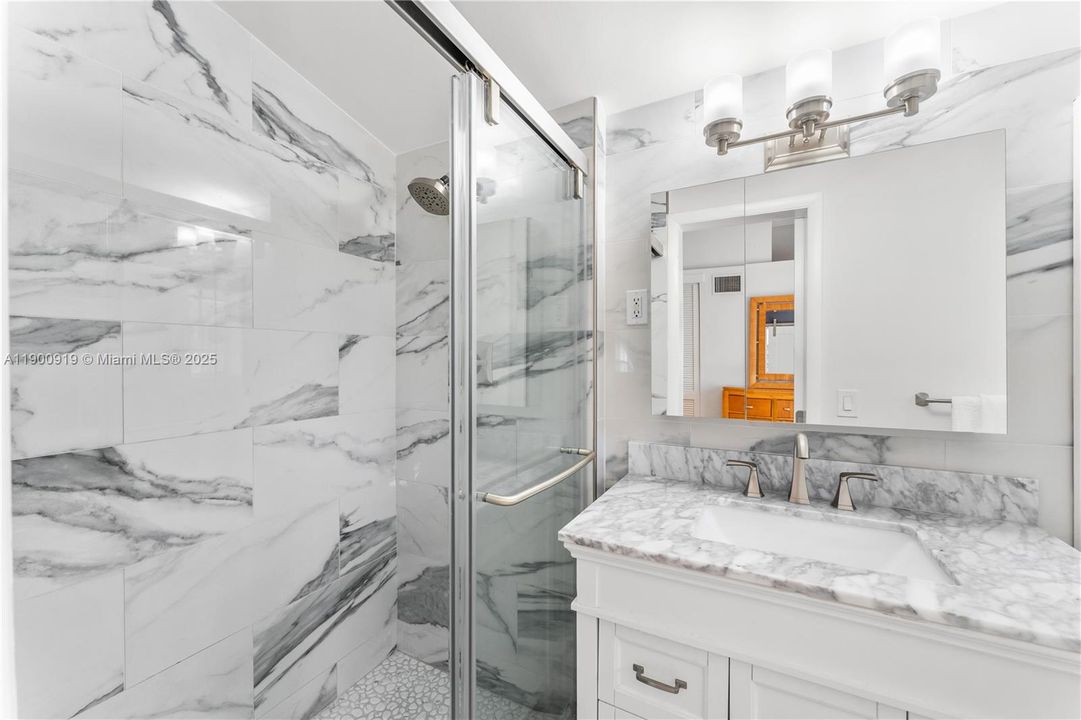 For Sale: $1,150,000 (3 beds, 2 baths, 1521 Square Feet)