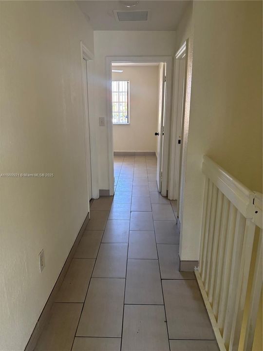 Active With Contract: $2,350 (3 beds, 2 baths, 1129 Square Feet)