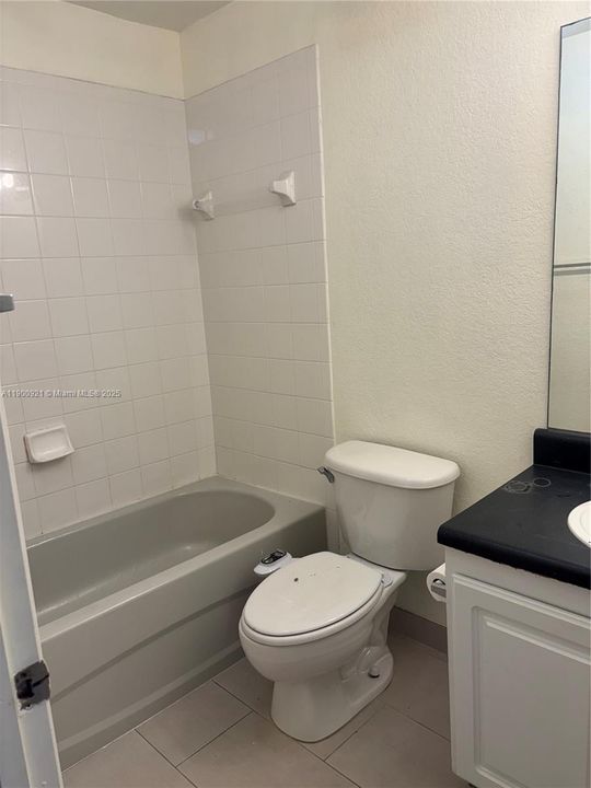 Active With Contract: $2,350 (3 beds, 2 baths, 1129 Square Feet)