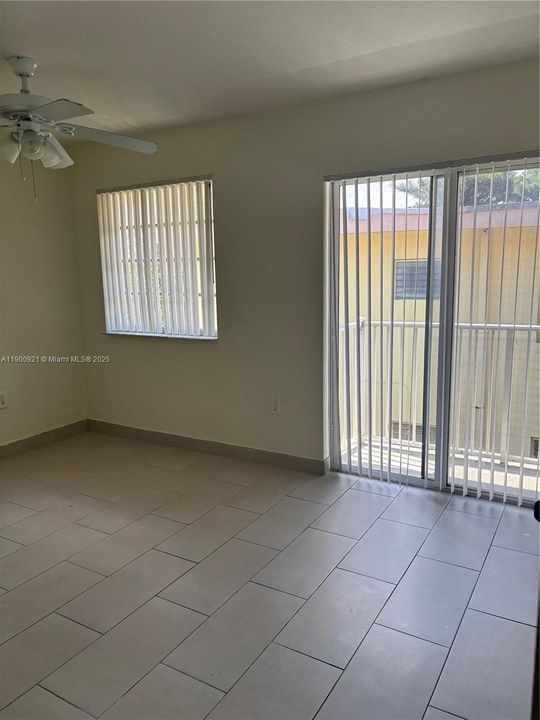 Active With Contract: $2,350 (3 beds, 2 baths, 1129 Square Feet)