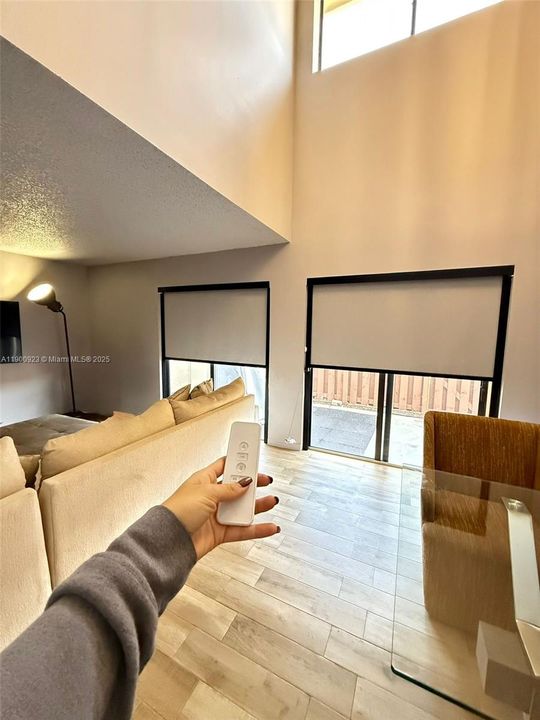 Active With Contract: $450,000 (3 beds, 2 baths, 1582 Square Feet)