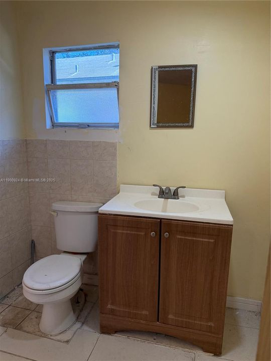 For Rent: $2,950 (3 beds, 2 baths, 804 Square Feet)