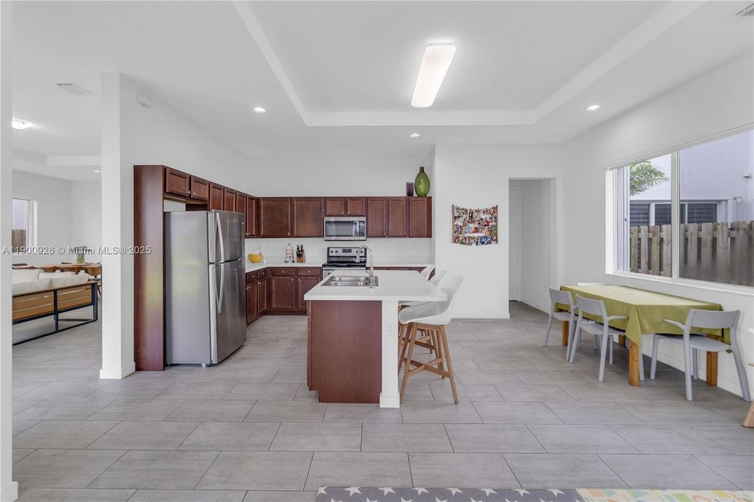 For Sale: $879,900 (5 beds, 4 baths, 3396 Square Feet)