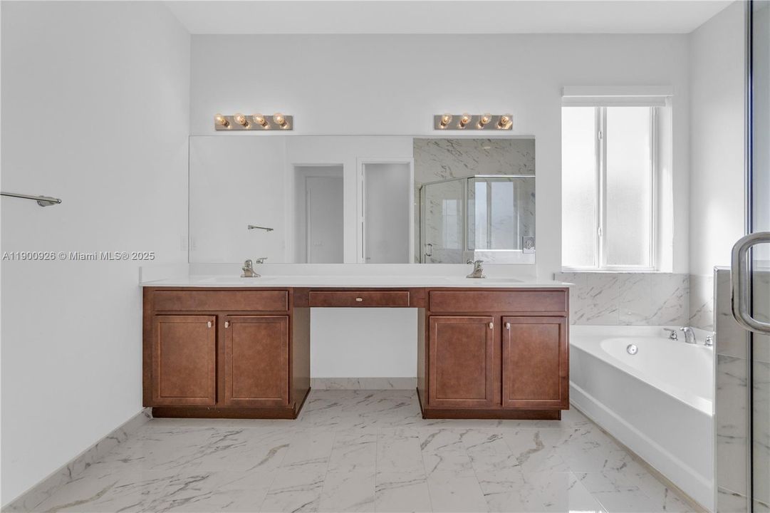 For Sale: $879,900 (5 beds, 4 baths, 3396 Square Feet)