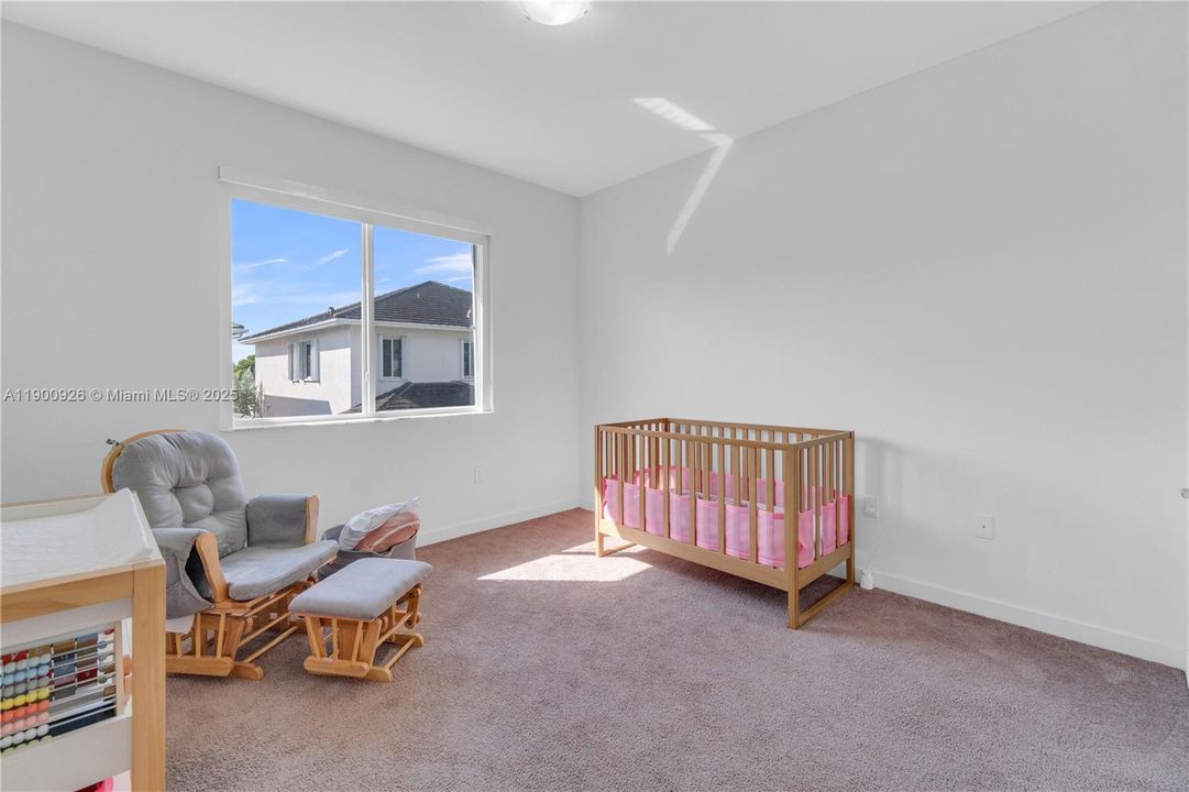 For Sale: $879,900 (5 beds, 4 baths, 3396 Square Feet)