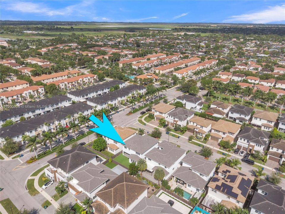 For Sale: $879,900 (5 beds, 4 baths, 3396 Square Feet)