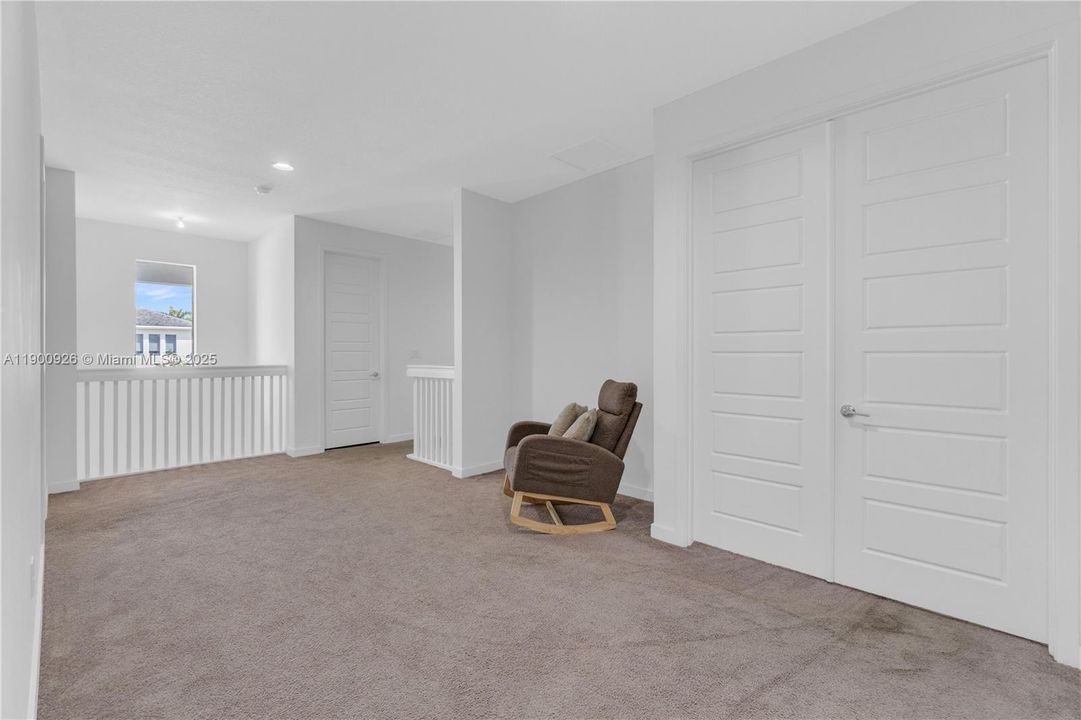 For Sale: $879,900 (5 beds, 4 baths, 3396 Square Feet)