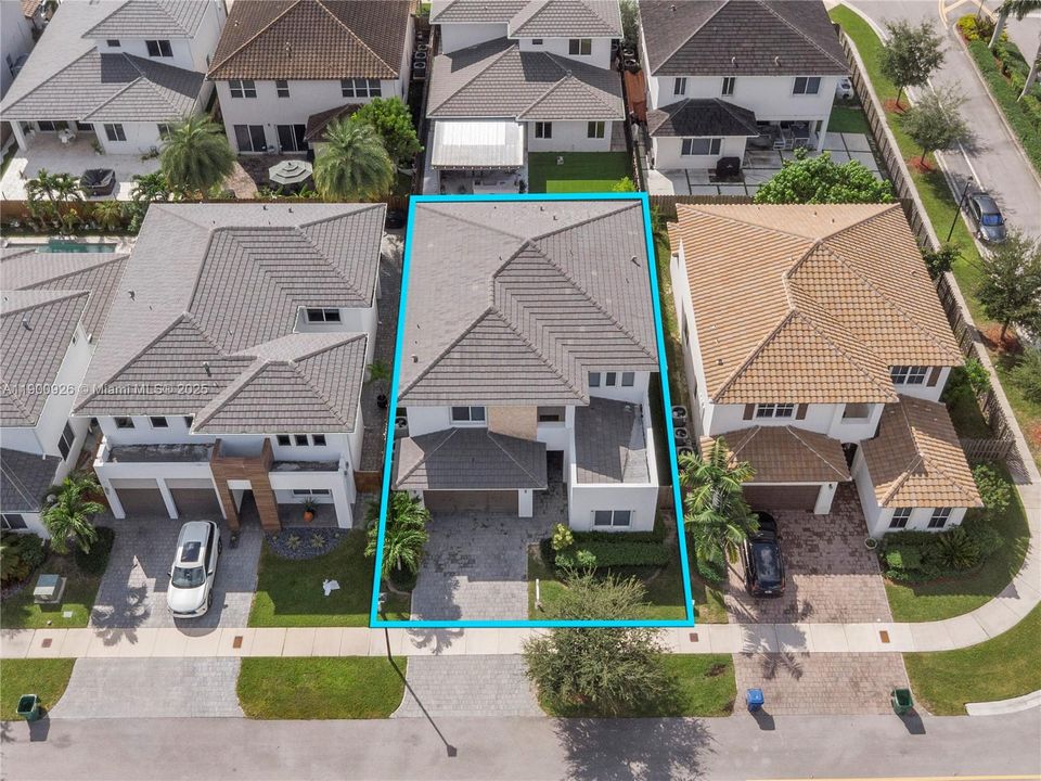 For Sale: $879,900 (5 beds, 4 baths, 3396 Square Feet)