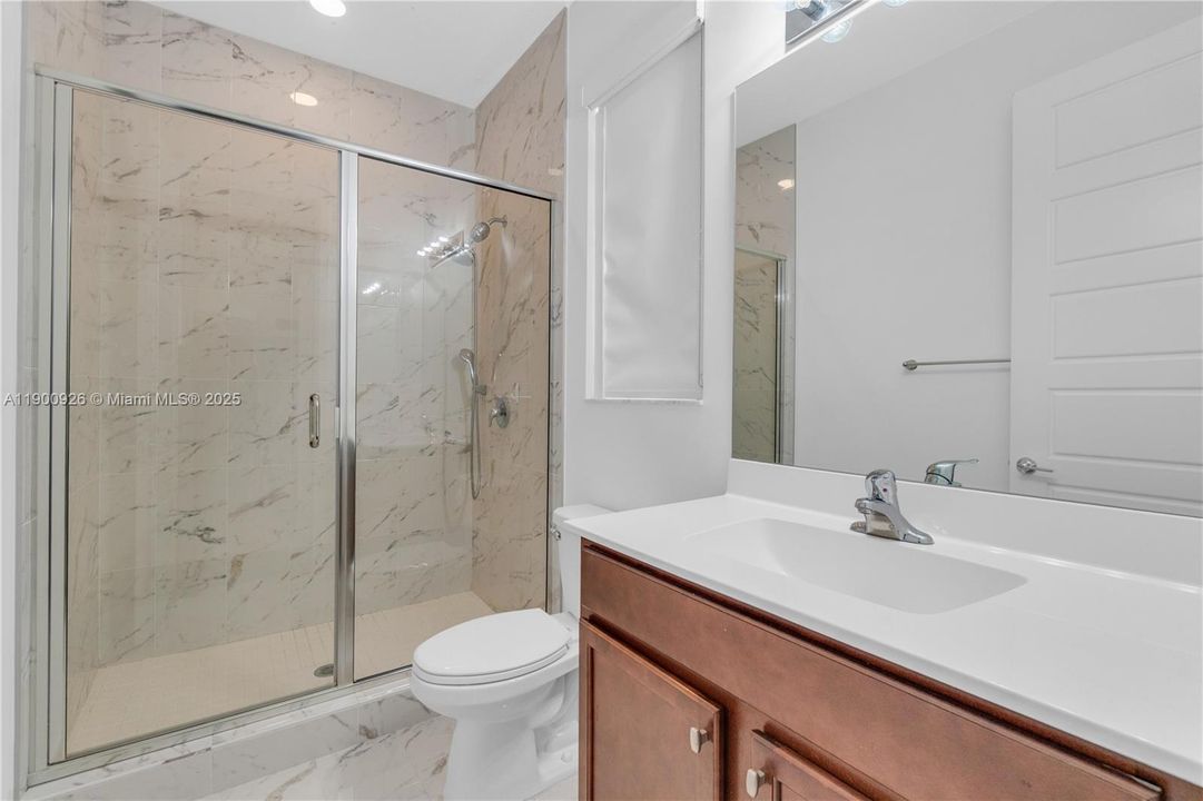 For Sale: $879,900 (5 beds, 4 baths, 3396 Square Feet)