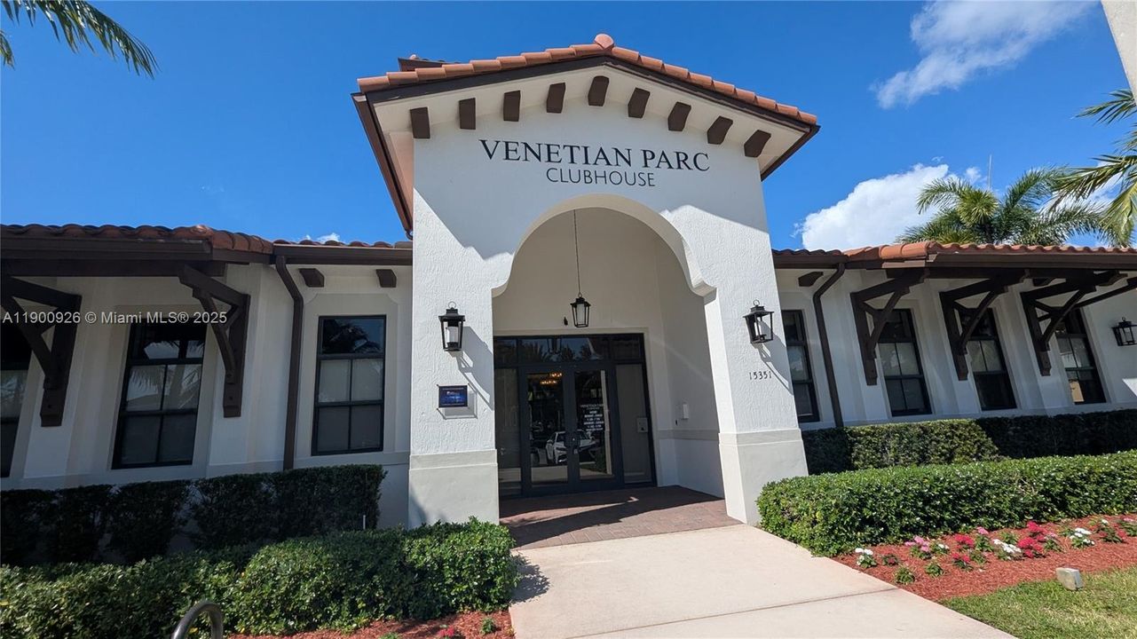 For Sale: $879,900 (5 beds, 4 baths, 3396 Square Feet)