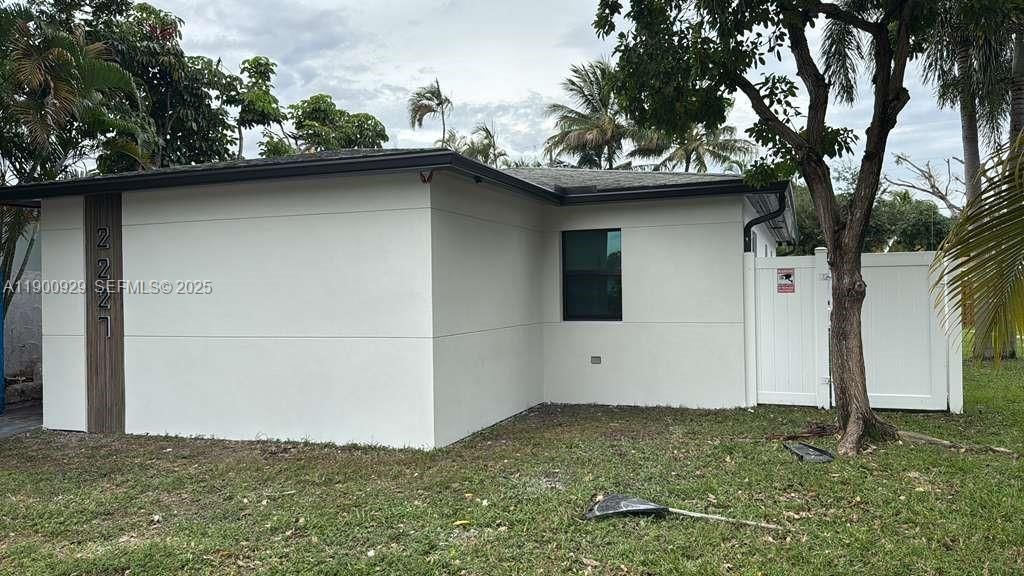 For Rent: $4,400 (4 beds, 2 baths, 1598 Square Feet)