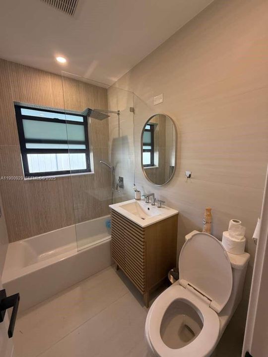 For Rent: $4,400 (4 beds, 2 baths, 1598 Square Feet)