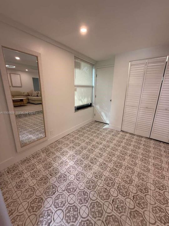 For Rent: $4,400 (4 beds, 2 baths, 1598 Square Feet)